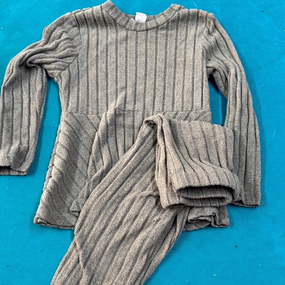 Gray Ribbed Knit Sweater and Pants Set